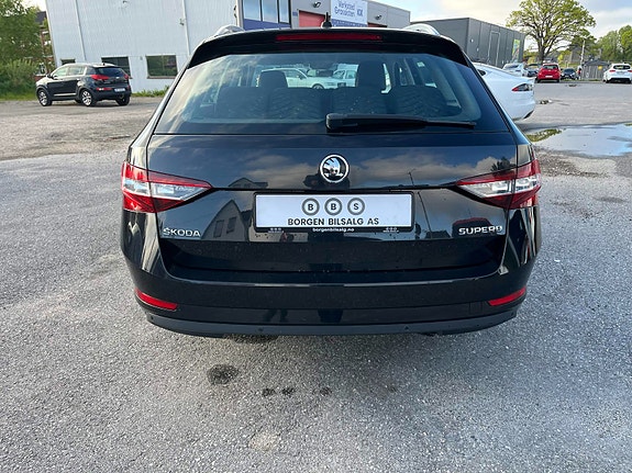 Skoda Superb 7 of 17