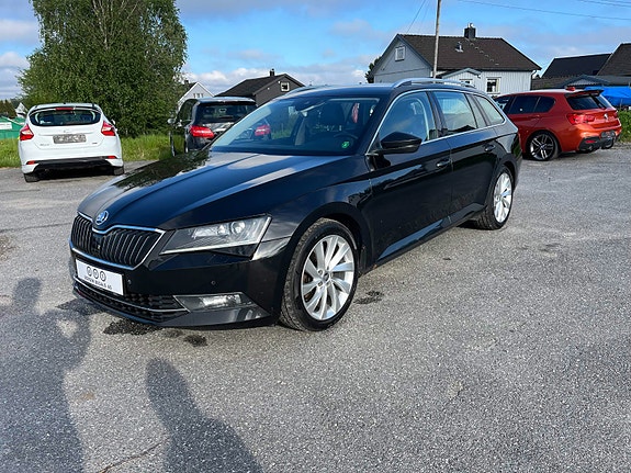 Skoda Superb 3 of 5