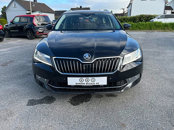 Skoda Superb 2 of 5