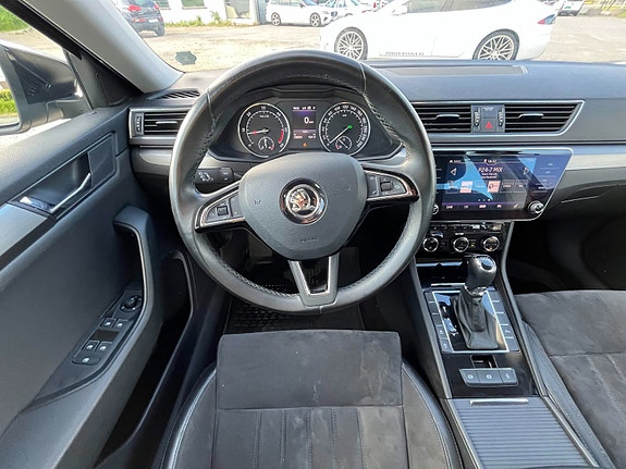 Skoda Superb 13 of 17