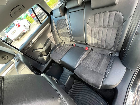Skoda Superb 14 of 17