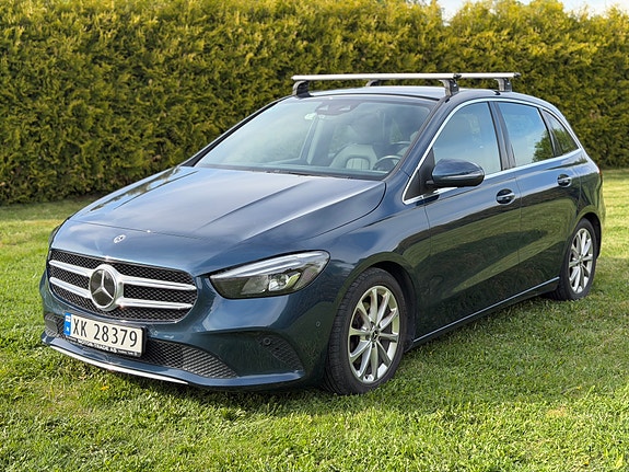 Mercedes-Benz B180 5 of 5