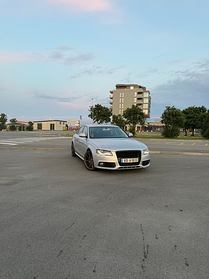 Audi A4 2 of 29