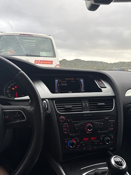 Audi A4 15 of 29