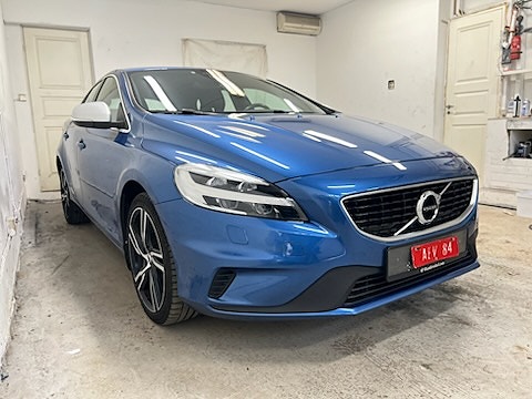 Volvo V40 4 of 5