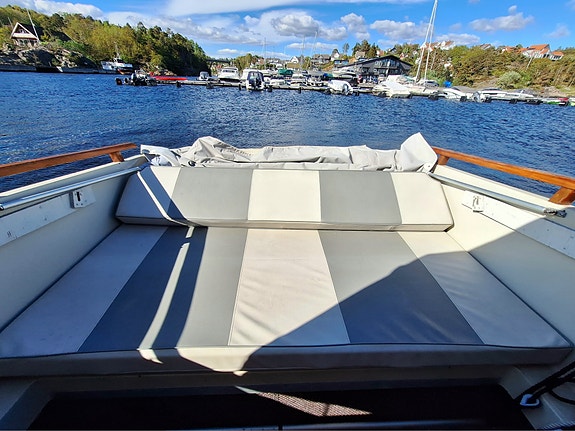 Velholdt Marex med 2020 mod Mercruiser 2 of 5