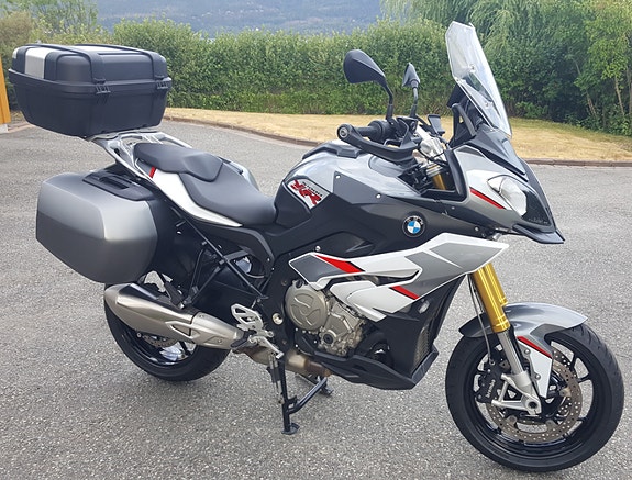 BMW S 1000 XR 2 of 5