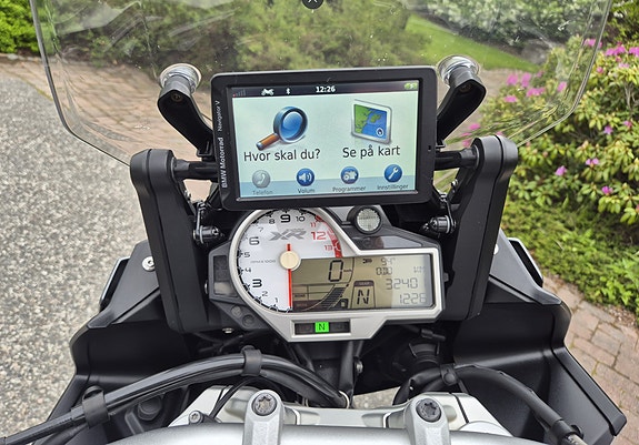 BMW S 1000 XR 4 of 5