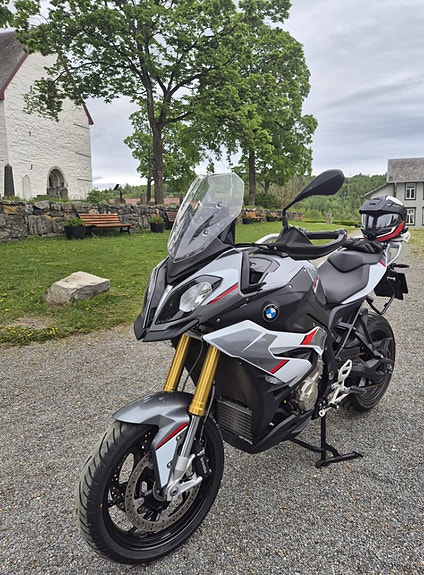 BMW S 1000 XR 6 of 12