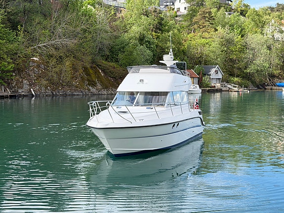 NB / Ardea 34 Fly – Sjøsterk familiebåt med Volvo D6-370 5 of 5