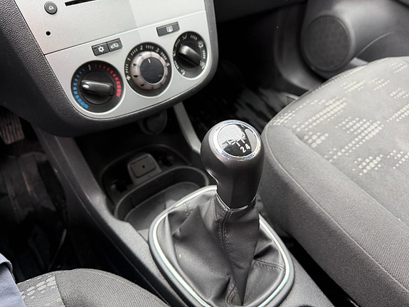 Opel Corsa 15 of 21
