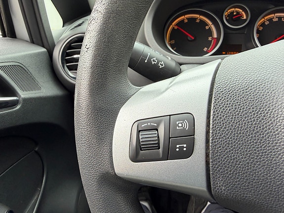 Opel Corsa 12 of 21