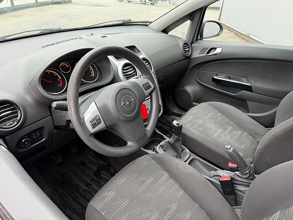 Opel Corsa 8 of 21