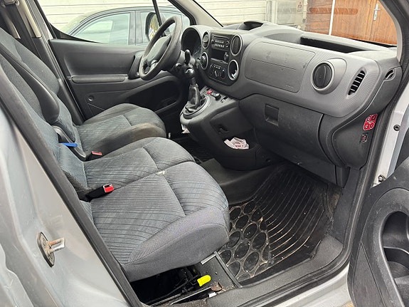 Peugeot Partner 4 of 9
