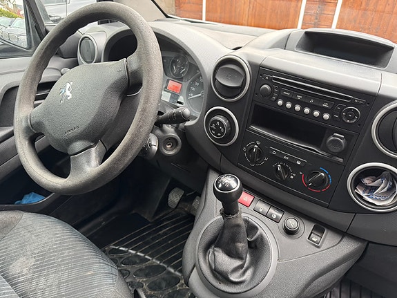 Peugeot Partner 5 of 9