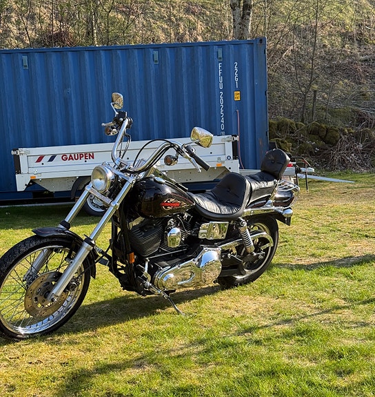 Harley-Davidson DYNA WIDE GLIDE 2 of 9