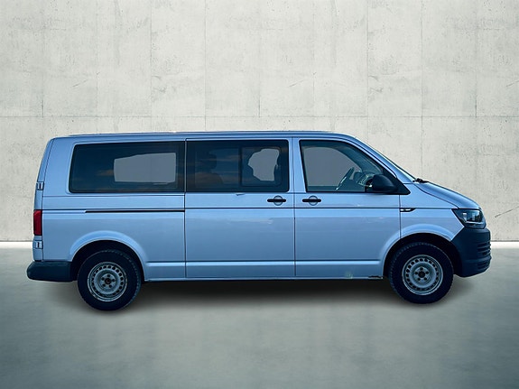 Volkswagen Kombi 4 of 5