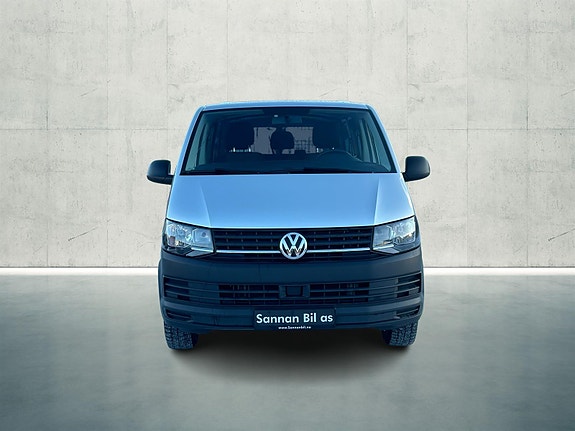 Volkswagen Kombi 2 of 5