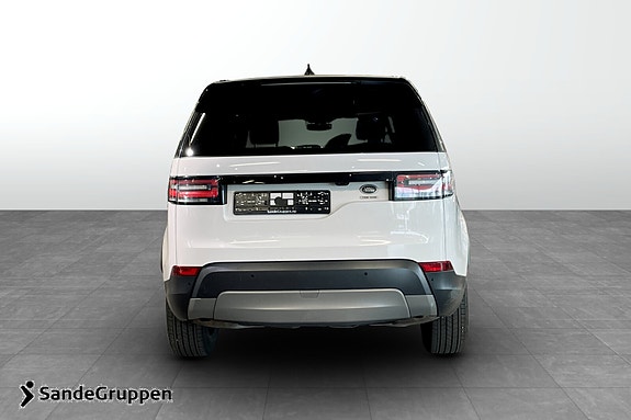 Land Rover Discovery 4 of 5