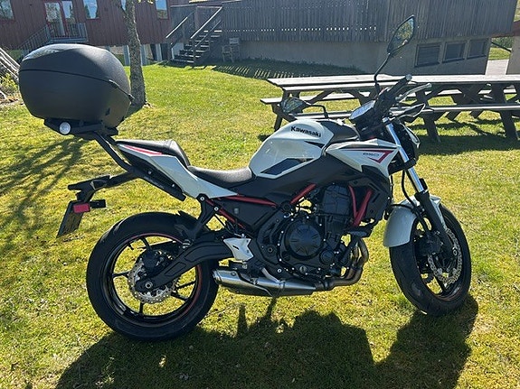 Kawasaki Z 650 3 of 4