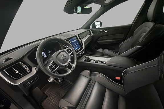 Volvo XC60 10 of 30