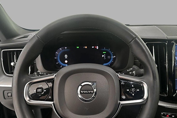 Volvo XC60 11 of 30
