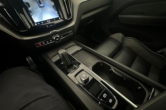 Volvo XC60 15 of 30