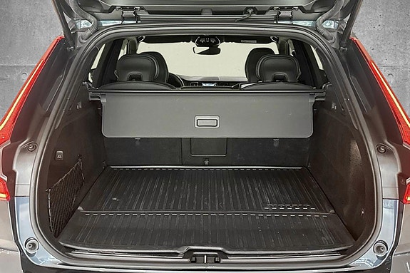 Volvo XC60 25 of 30