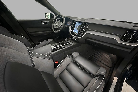 Volvo XC60 21 of 30