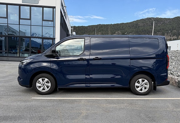 Ford Transit Custom 2 of 7