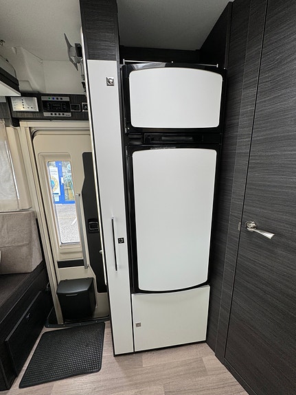 Benimar Mileo 287 | Solcelle | Webasto | 9-trinns automat 12 of 27