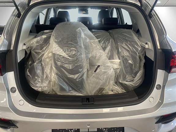 MG ZS EV 15 of 17