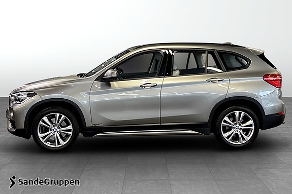 BMW X1 2 of 5
