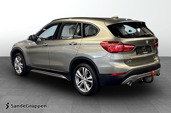 BMW X1 3 of 5