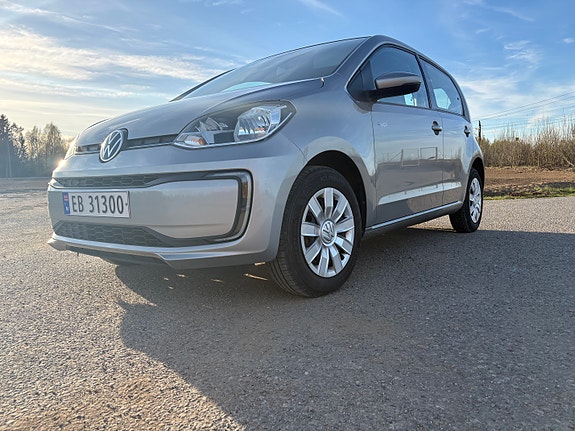 Volkswagen e-Up! 4 of 5