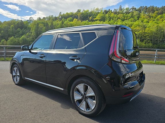 Kia e-Soul 8 of 30