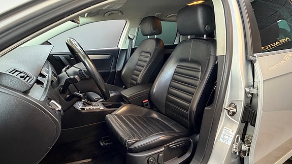 Volkswagen Passat Alltrack 14 of 30