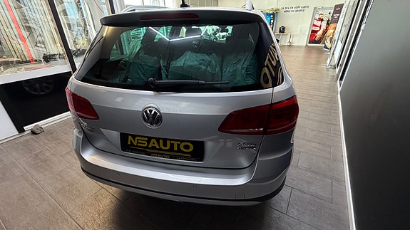 Volkswagen Passat Alltrack 6 of 30