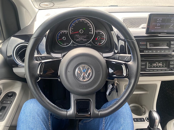 Volkswagen UP! 21 of 30