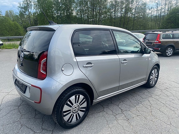 Volkswagen UP! 11 of 30