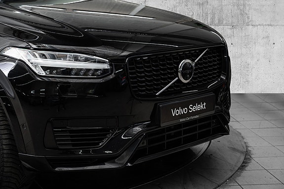 Volvo XC90 3 of 5