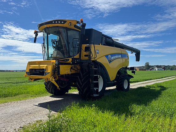New Holland Cx 7.90 2 of 5