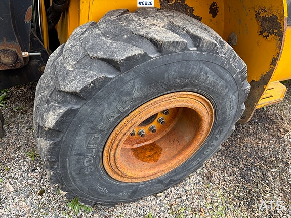 JCB Teletruk 30D 4x4 med snøskuffe og ny pallegaffel 8 of 27