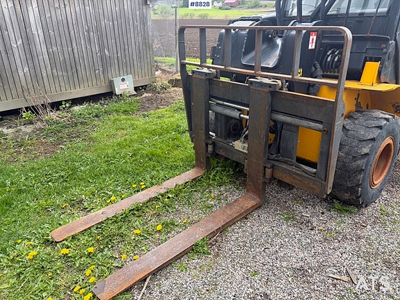 JCB Teletruk 30D 4x4 med snøskuffe og ny pallegaffel 9 of 27