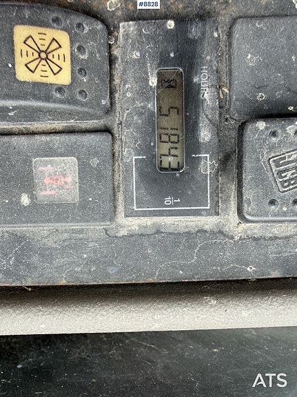JCB Teletruk 30D 4x4 med snøskuffe og ny pallegaffel 21 of 27