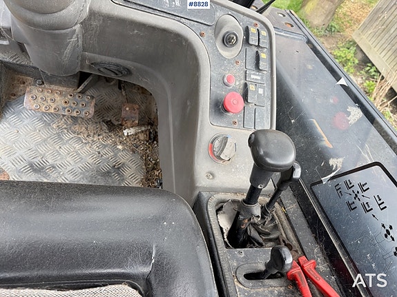 JCB Teletruk 30D 4x4 med snøskuffe og ny pallegaffel 15 of 27