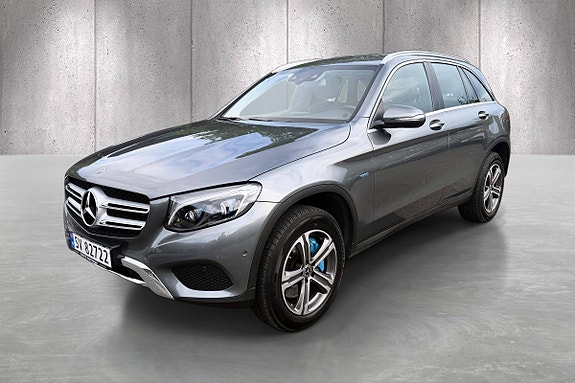 Mercedes-Benz GLC350 e 3 of 5