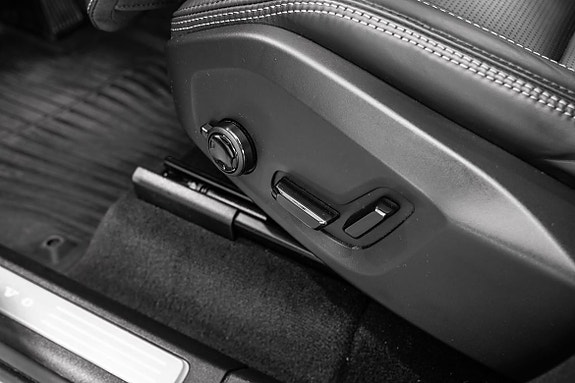 Volvo XC90 12 of 30