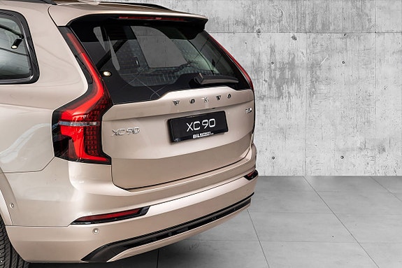 Volvo XC90 6 of 30