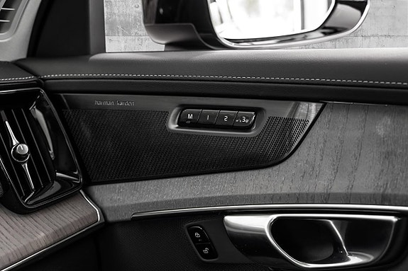 Volvo XC90 28 of 30